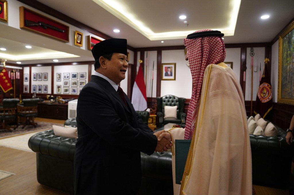 Prabowo Menerima Kunjungan Dubes Arab Saudi, Bahas Penguatan Kolaborasi&nbsp;Pertahanan